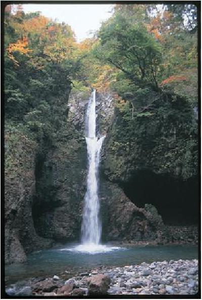 大山滝(大山隠岐国立公園）・一向平キャンプ場【見る】【体験する】